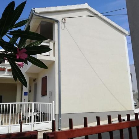 Apartment Dukic Sveti Filip i Jakov Exterior photo