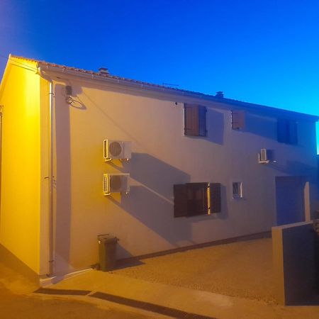 Apartment Dukic Sveti Filip i Jakov Exterior photo