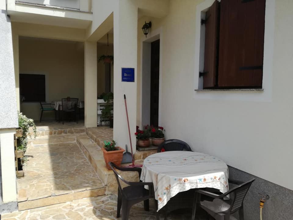 Apartment Dukic Sveti Filip i Jakov Exterior photo