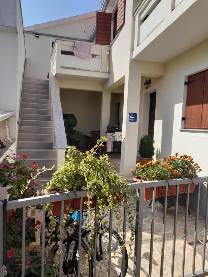 Apartment Dukic Sveti Filip i Jakov Exterior photo